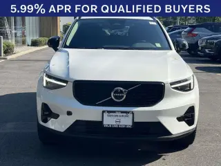Volvo XC40 2026 4x4 B5 Plus SUV 4p.