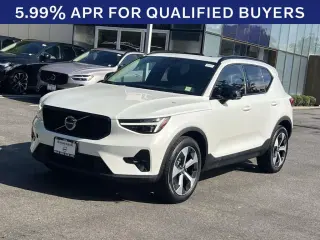 Volvo XC40 2026 4x4 B5 Plus SUV 4p.