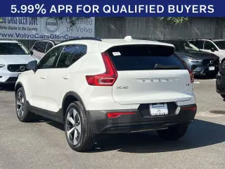 Volvo XC40 2026 4x4 B5 Plus SUV 4p.
