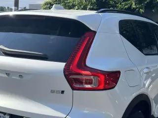 Volvo XC40 2026 4x4 B5 Plus SUV 4p.