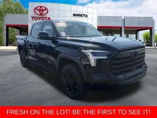 Toyota Tundra 2023 4x4 SR5 4p Cab Pickup SB