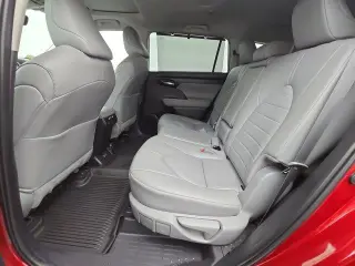 Toyota Highlander 2025 LE 4dr SUV