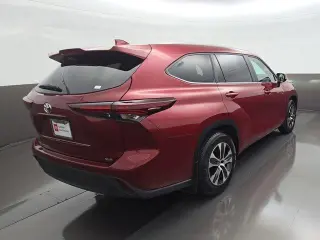 Toyota Highlander 2025 LE 4dr SUV