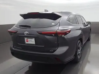 Toyota Highlander 2024 LE 4p SUV