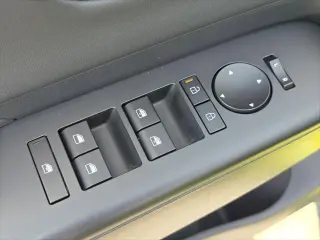 Hyundai KONA 2026 SEL Premium 4p SUV
