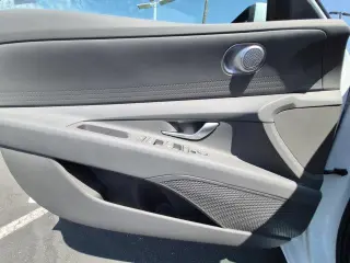 Hyundai ELANTRA Hybrid 2025 Azul 4p Sedan