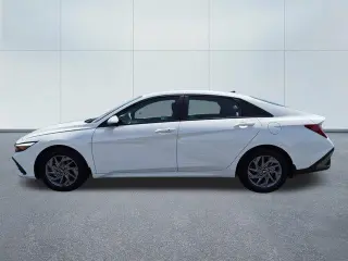 Hyundai ELANTRA Hybrid 2025 Azul 4p Sedan