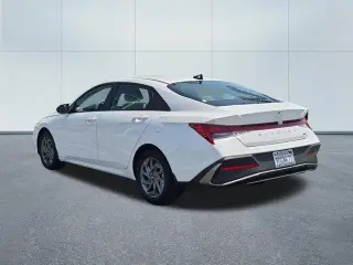 Hyundai ELANTRA Hybrid 2025 Azul 4p Sedan