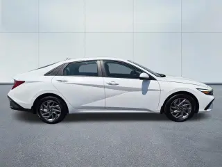 Hyundai ELANTRA Hybrid 2025 Azul 4p Sedan
