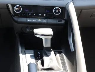 Hyundai ELANTRA 2025 SEL Sport 4p Sedan