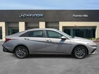 Hyundai ELANTRA 2025 SEL Sport 4p Sedan
