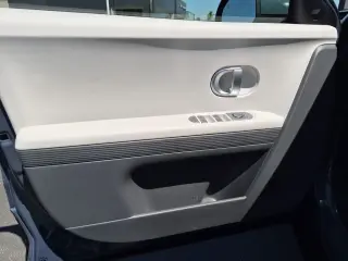 Hyundai IONIQ 5 2024 SE Rango Estándar 4p Crossover