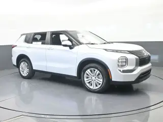 Mitsubishi Outlander 2024 ES 4p SUV