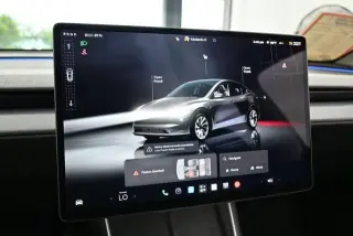Tesla Model Y 2026 Long Range 4p Crossover
