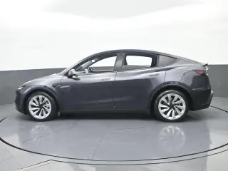 Tesla Model Y 2026 Long Range 4p Crossover