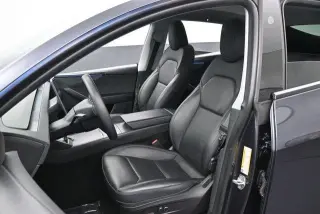 Tesla Model Y 2026 Long Range 4p Crossover