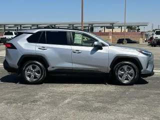 Toyota RAV4 Hybrid 2024 AWD XLE SUV 4p.