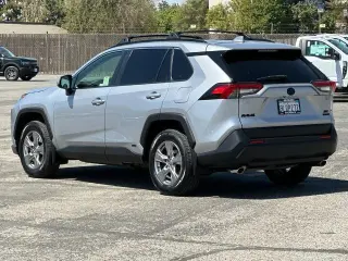 Toyota RAV4 Hybrid 2024 AWD XLE SUV 4p.