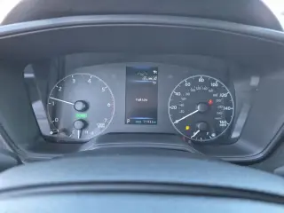 Toyota Corolla Hybrid 2024 SE 4p Sedan