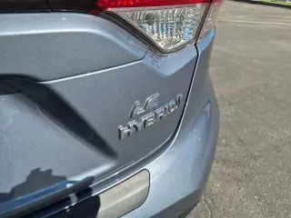 Toyota Corolla Hybrid 2024 SE 4p Sedan