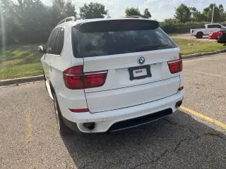 BMW X5 2013 AWD xDrive35i Premium 4p SUV