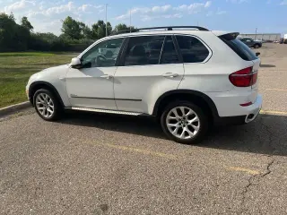 BMW X5 2013 AWD xDrive35i Premium 4p SUV