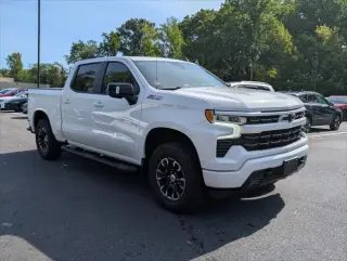Chevrolet Silverado 1500 2023 4x4 RST 4p. Cabina Crew 5.8 ft. CB