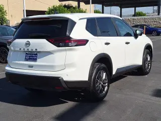 Nissan Rogue 2024 S 4dr Crossover
