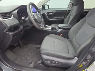 Toyota RAV4 2024 XLE 4p SUV