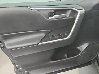 Toyota RAV4 2024 XLE 4p SUV
