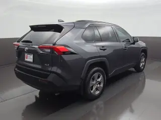 Toyota RAV4 2024 XLE 4p SUV
