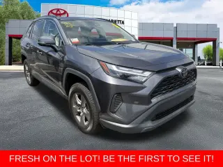 Toyota RAV4 2022 XLE 4p SUV