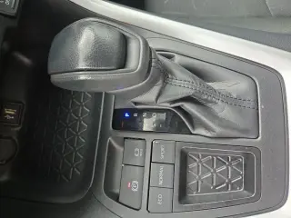 Toyota RAV4 2025 XLE 4p SUV