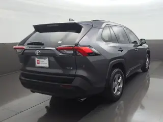 Toyota RAV4 2025 XLE 4p SUV