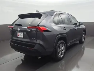 Toyota RAV4 2025 XLE 4p SUV