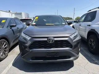 Toyota RAV4 2023 AWD LE 4p SUV