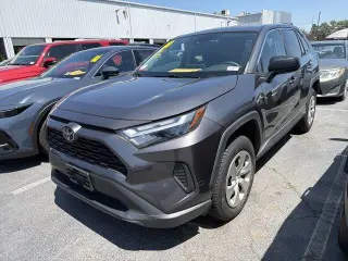 Toyota RAV4 2023 AWD LE 4p SUV