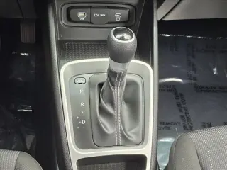 Hyundai VENUE 2025 SE 4p Crossover