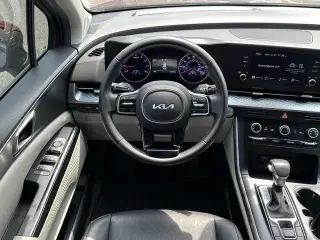 Kia Carnival 2024 LX Minivan 4p