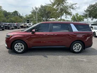 Kia Carnival 2024 LX Minivan 4p