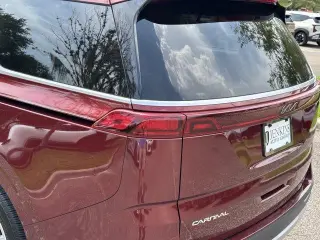 Kia Carnival 2024 LX Minivan 4p