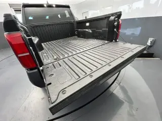 Toyota Tacoma 2025 4x2 SR5 4p Cabina Doble 5.0 ft SB
