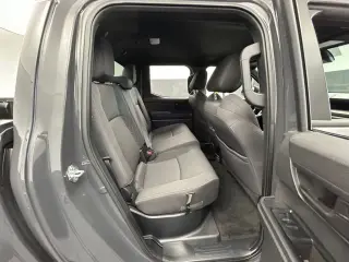 Toyota Tacoma 2025 4x2 SR5 4p Cabina Doble 5.0 ft SB