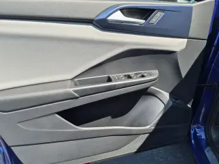 Volkswagen Taos 2022 SE 4dr SUV