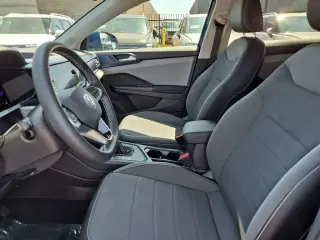 Volkswagen Taos 2022 SE 4dr SUV