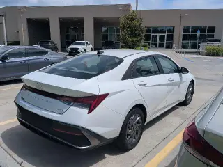 Hyundai ELANTRA Hybrid 2024 Azul 4p Sedan