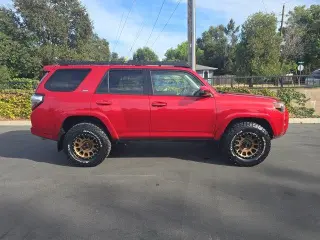 Toyota 4Runner 2022 4x4 SR5 SUV de 4 puertas