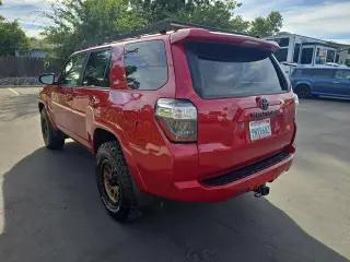 Toyota 4Runner 2022 4x4 SR5 SUV de 4 puertas