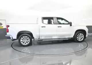 Chevrolet Silverado 1500 2022 4x2 Custom 4p Cabina Crew 5.8 pies SB