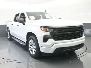 Chevrolet Silverado 1500 2022 4x2 Custom 4p Cabina Crew 5.8 pies SB
